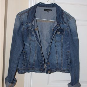 Light denim jean jacket size m